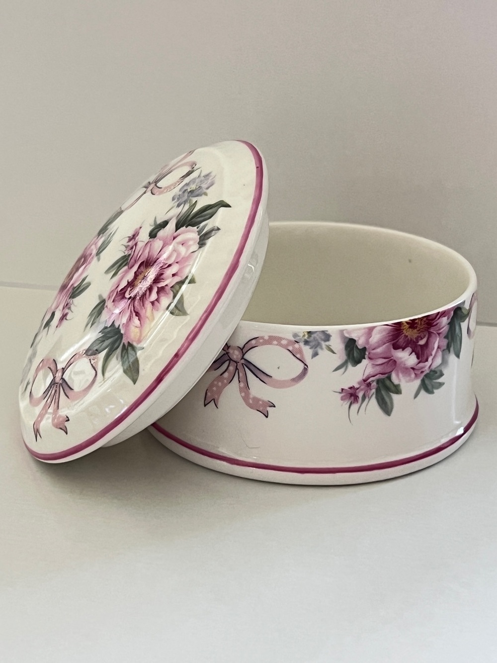 Vintage St George Fine Bone China Porcelain Trinket Box Pink Floral Bow England